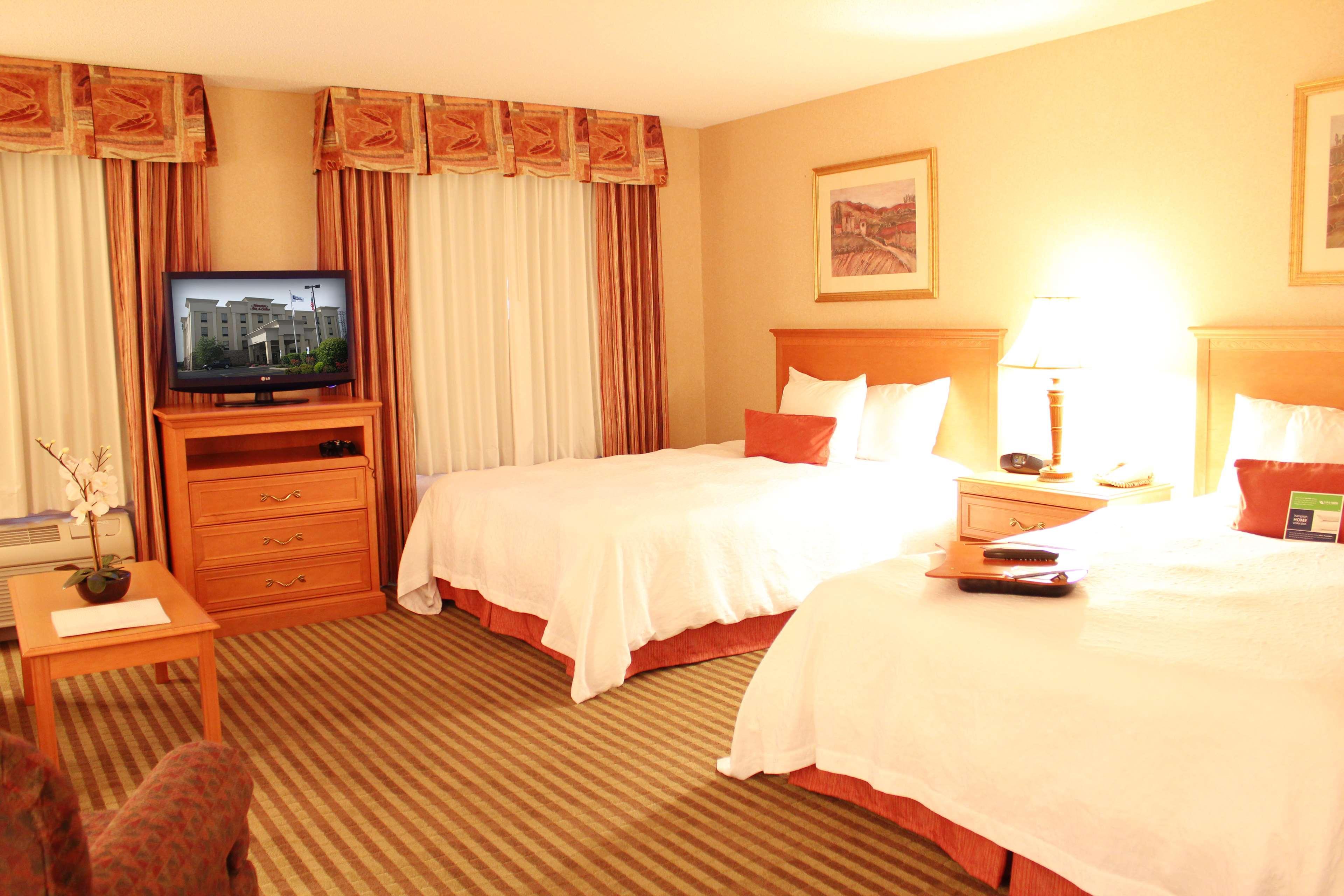 Hampton Inn & Suites Addison Exteriör bild