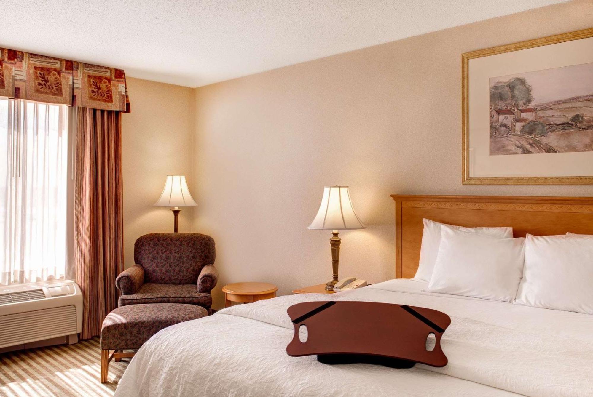 Hampton Inn & Suites Addison Exteriör bild