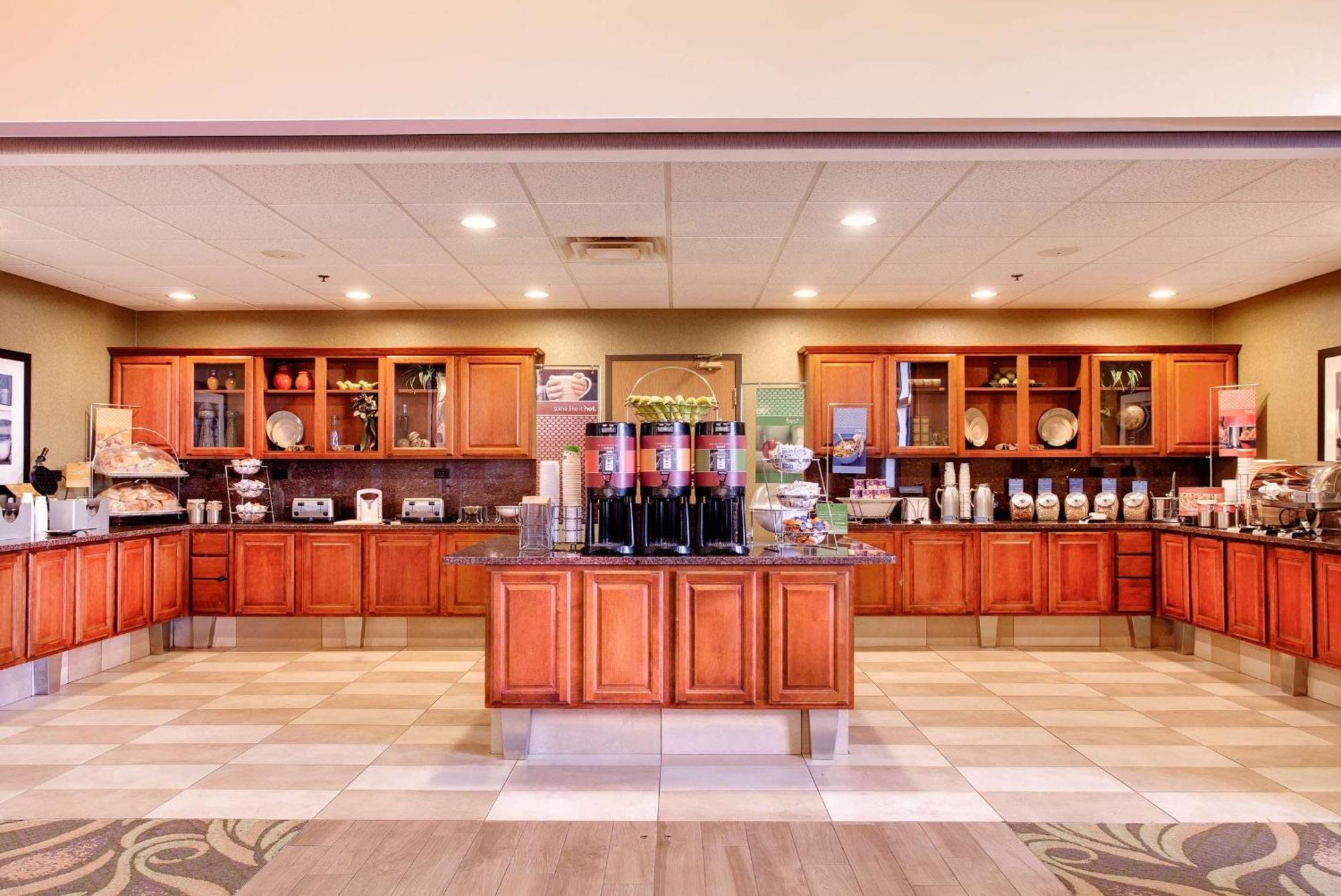 Hampton Inn & Suites Addison Exteriör bild
