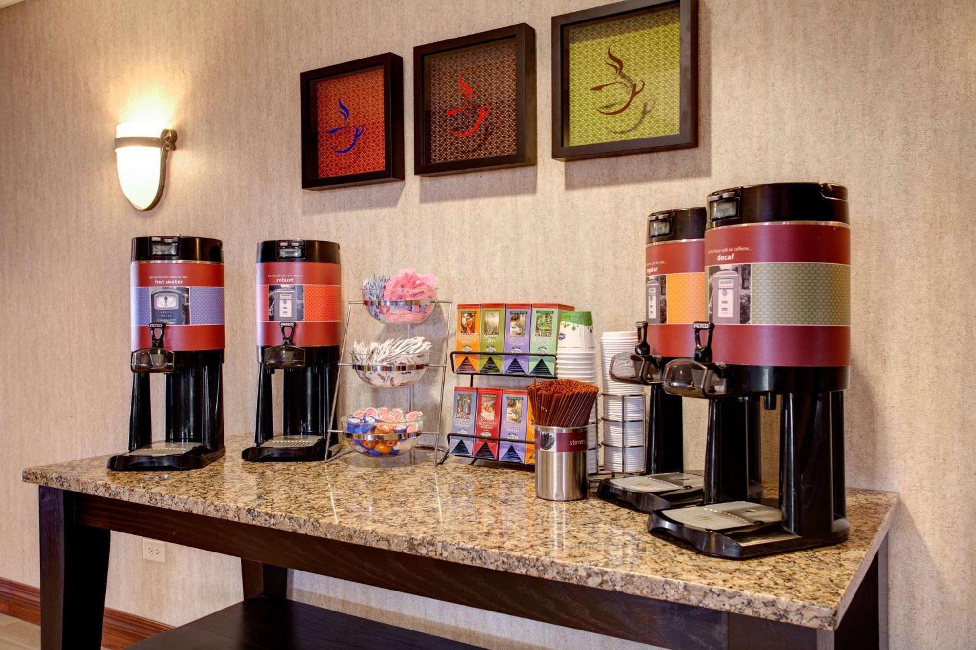 Hampton Inn & Suites Addison Exteriör bild