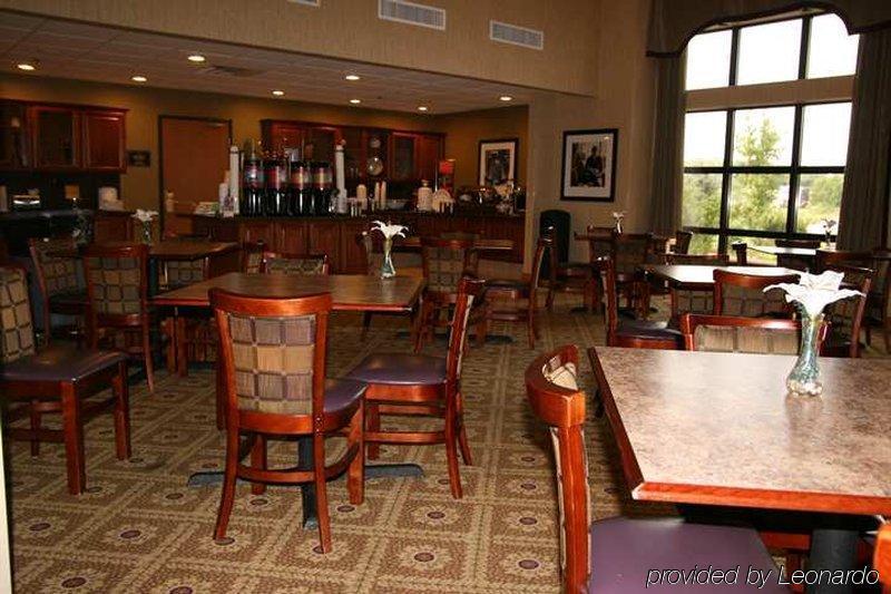 Hampton Inn & Suites Addison Restaurang bild