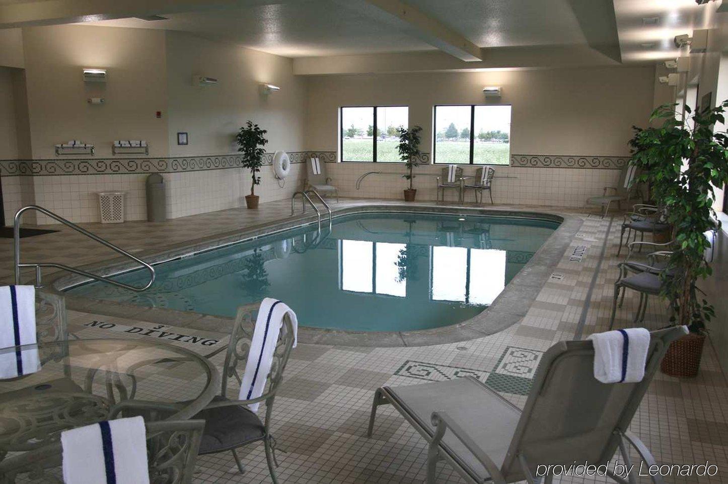 Hampton Inn & Suites Addison Exteriör bild