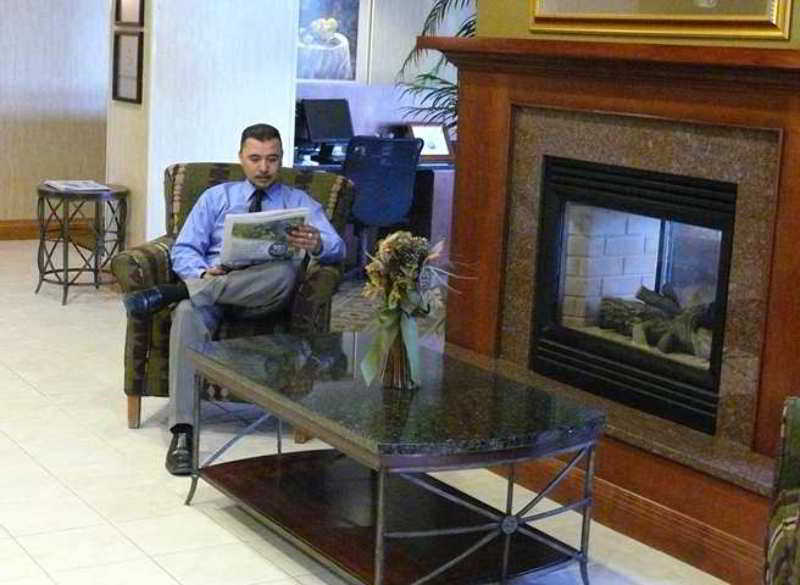 Hampton Inn & Suites Addison Inreriör bild